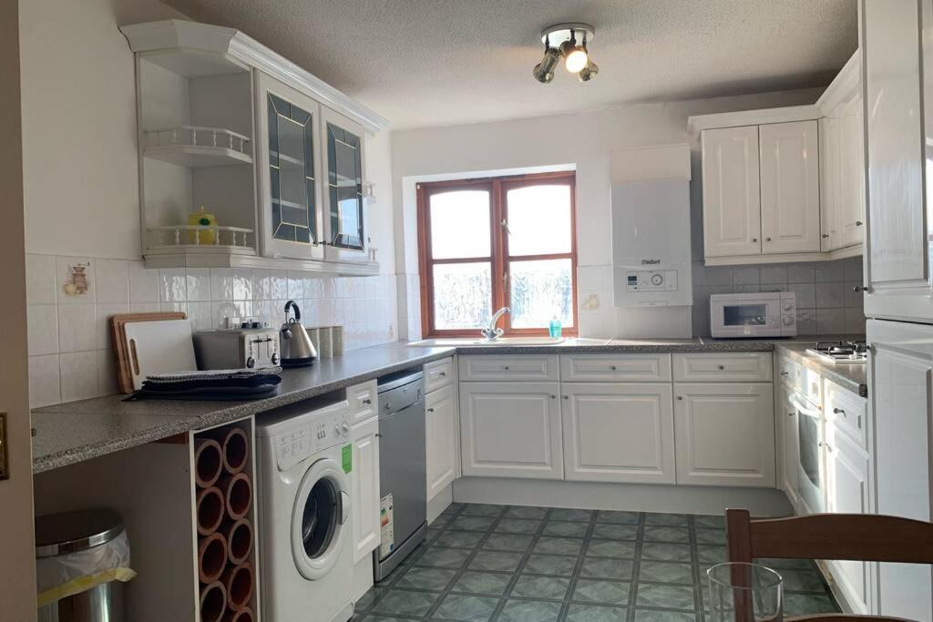 A Charming, Spacious 2 Bedroom Apartment In Lytham 莱瑟姆-圣安妮 外观 照片
